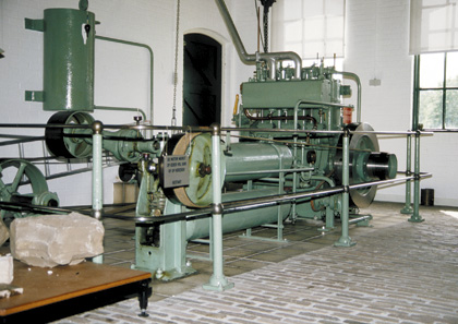 De Brons dieselmotor uit 1935, gefabriceerd door de voormalige fabriek Brons in Appingedam.
